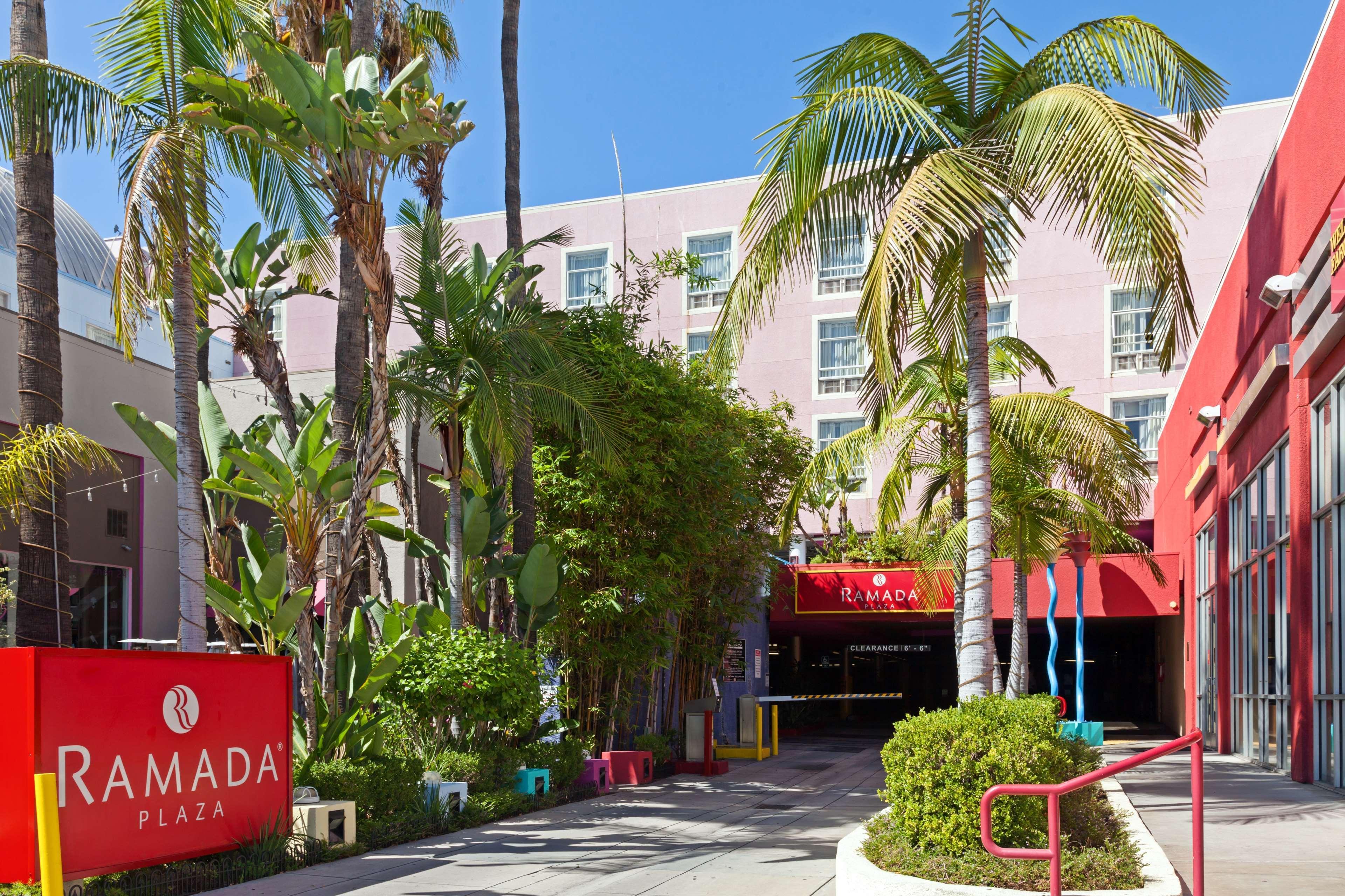 Ramada Plaza By Wyndham West Hollywood Hotel & Suites Лос-Анджелес Екстер'єр фото