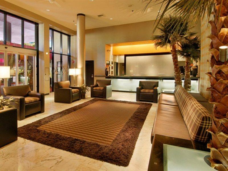 Ramada Plaza By Wyndham West Hollywood Hotel & Suites Лос-Анджелес Екстер'єр фото