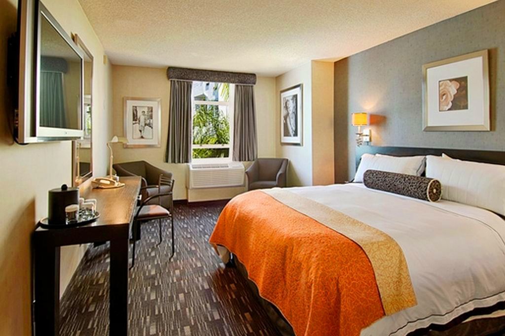 Ramada Plaza By Wyndham West Hollywood Hotel & Suites Лос-Анджелес Екстер'єр фото