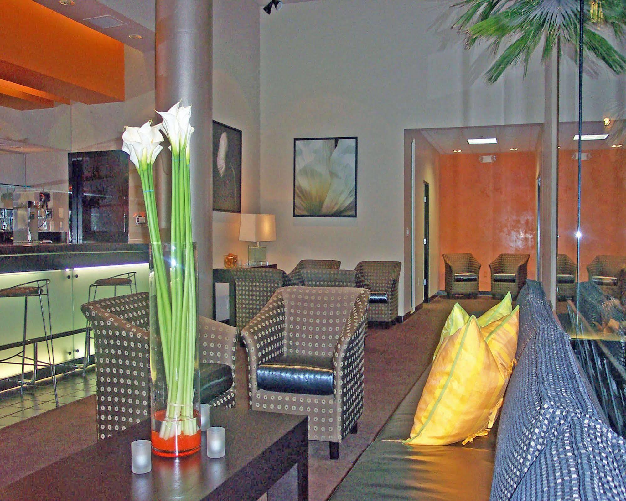 Ramada Plaza By Wyndham West Hollywood Hotel & Suites Лос-Анджелес Інтер'єр фото