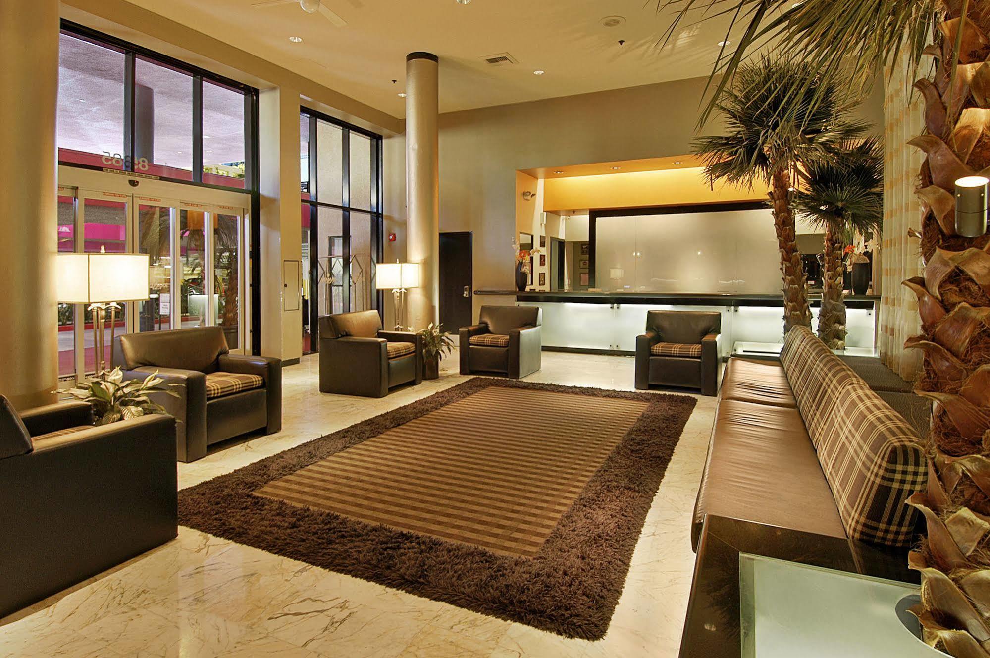 Ramada Plaza By Wyndham West Hollywood Hotel & Suites Лос-Анджелес Екстер'єр фото