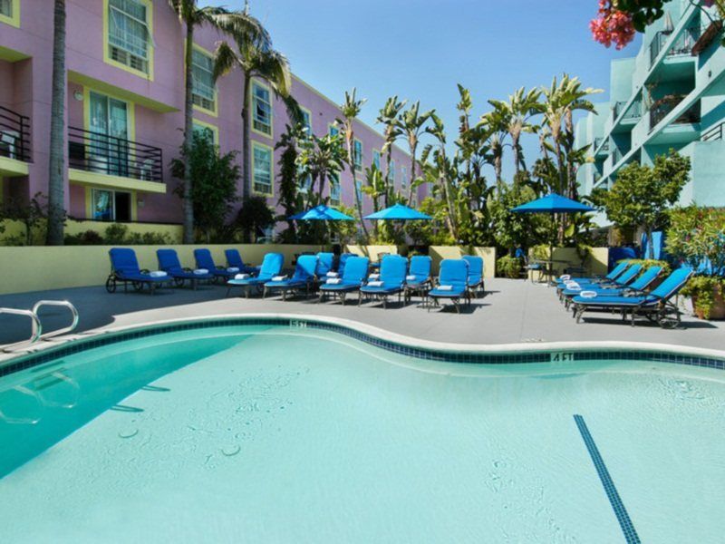 Ramada Plaza By Wyndham West Hollywood Hotel & Suites Лос-Анджелес Екстер'єр фото